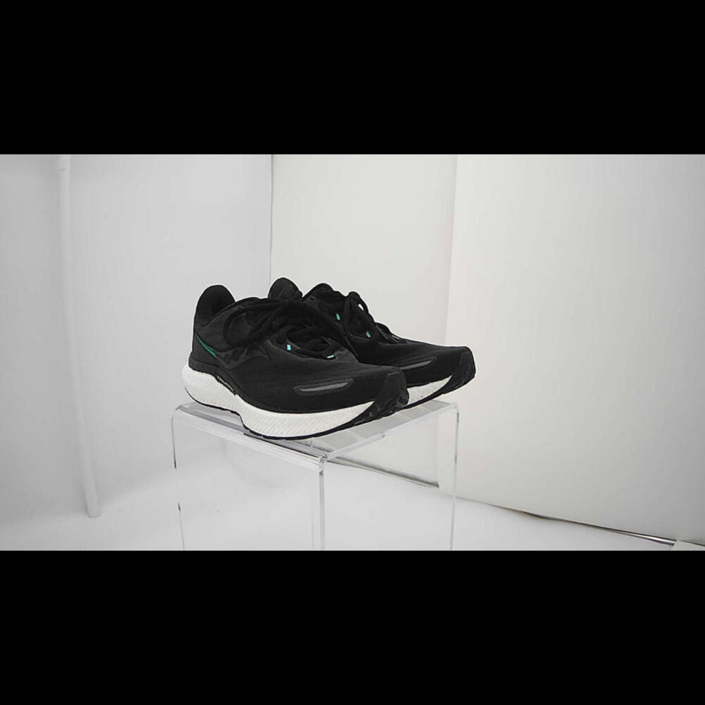 Saucony Women's Triumph 19 Running Shoe, Black/White, 7.5 Wide